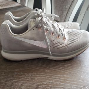 Womens Nike Zoom